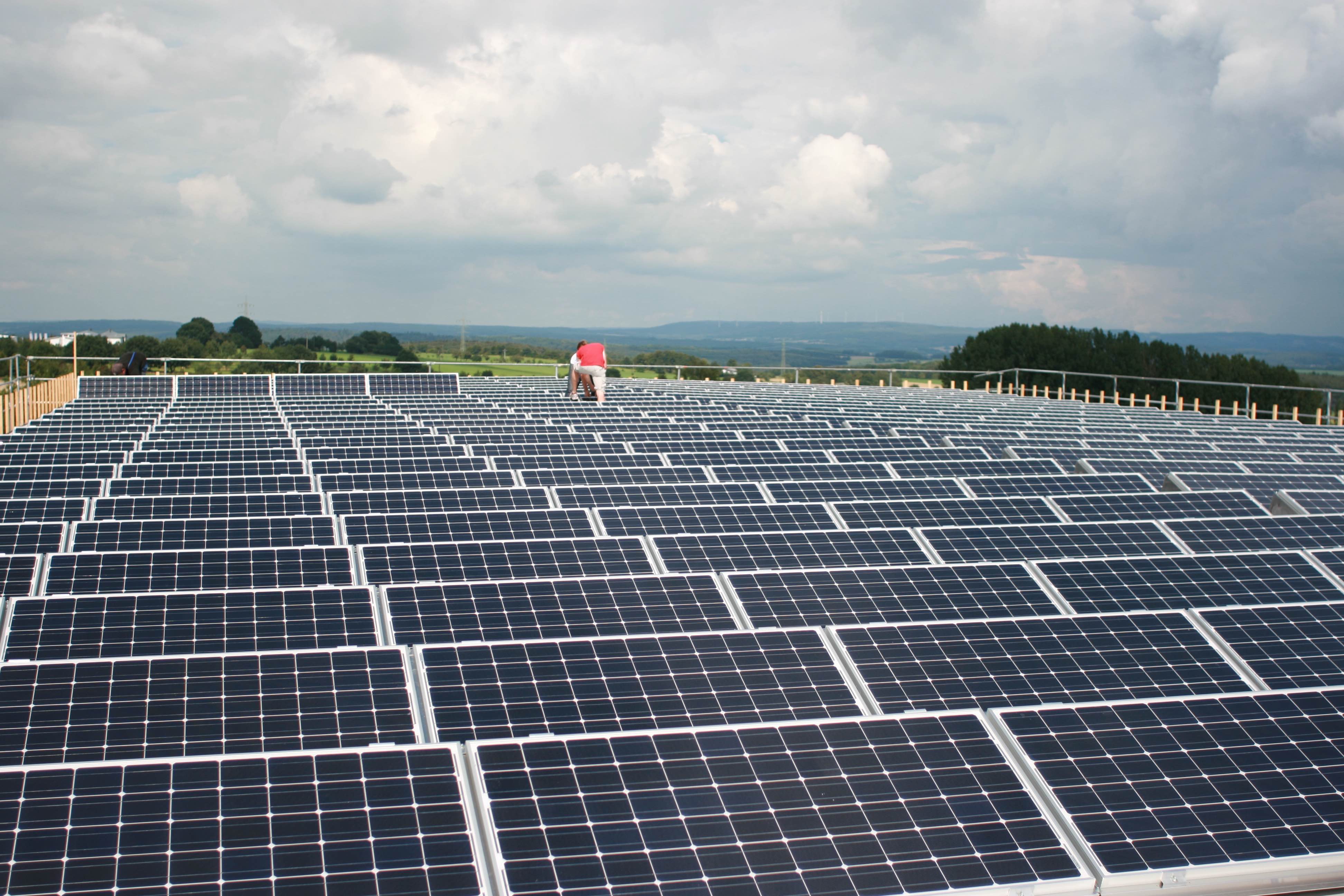 Solar Panele, Solarmodule, Ökostrom, CO2 Einsparung, Reduktion der Emissionen